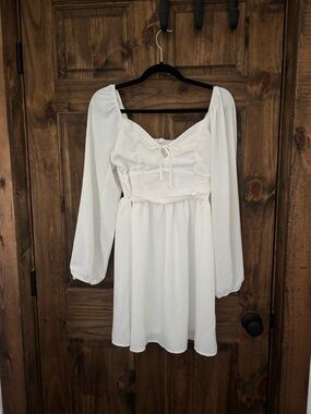 NWT Altard state White Long Sleeve Tie-Front Women’s Dress
